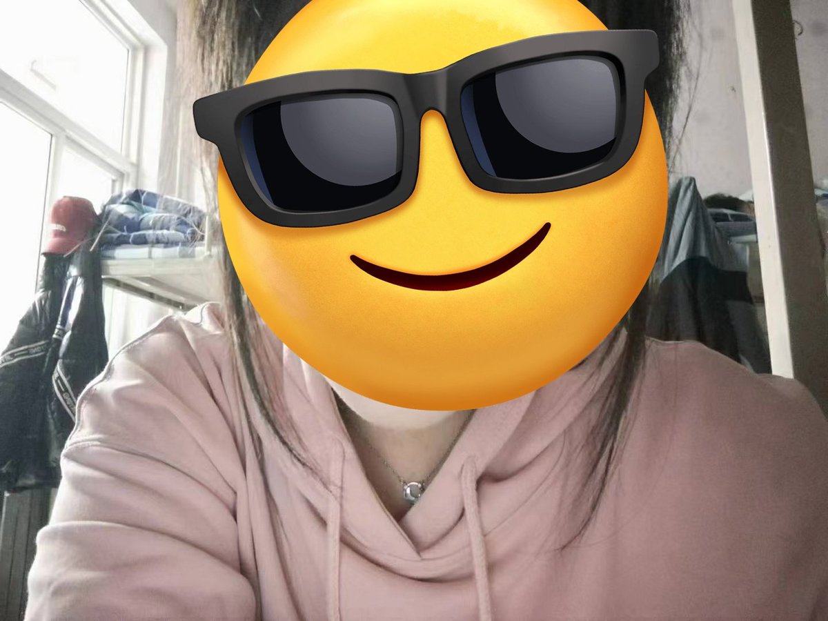 3号妹子平时运动穿的臭鞋开卖了，另外作为目前袜子最臭的妹子，强烈推荐