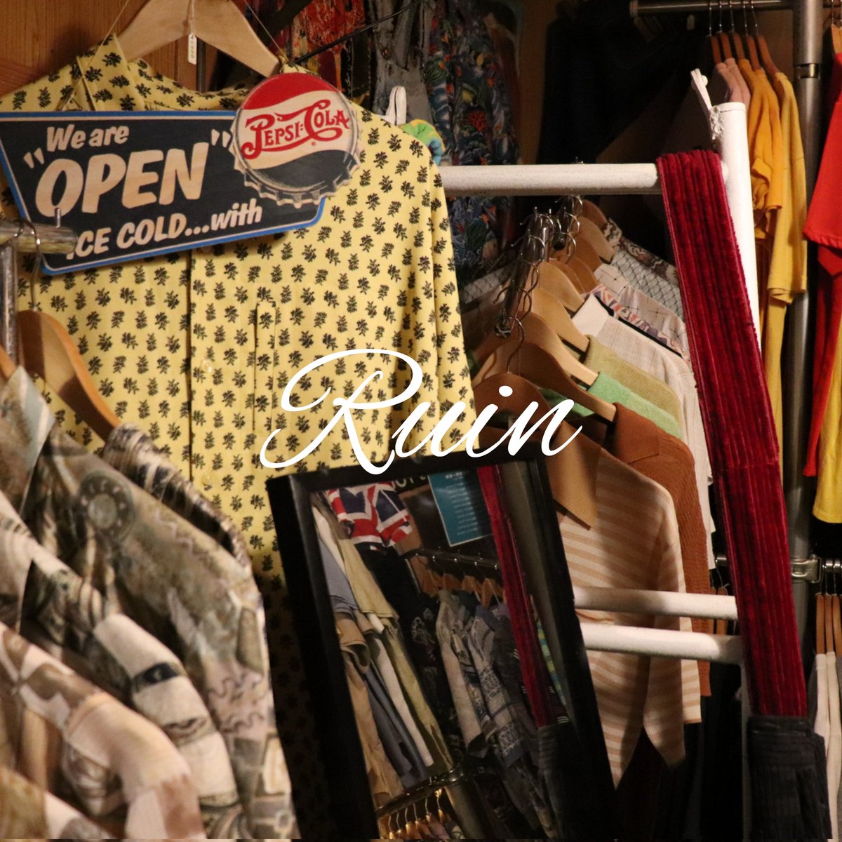 RuinSelectshop's tweet photo. 古着屋 Ruin OPEN 15:00～21:00
大阪市北区天神橋5丁目8-9山武ビル2F #ruin #used  #夏服 
#mensfashion #ladysfashion #夏アイテム #古着 #ヴィンテージ #レトロ #ファッション #フリクロ #大阪 #天満 #天六 #天神橋筋六丁目 #中崎町 #大阪古着屋 #天満古着屋 #天六古着屋 #osaka #古着屋 #夏物 https://t.co/c6PXP2o7ET