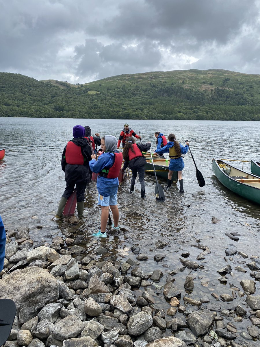 Y6oakclass's tweet photo. Canoeing on Lake Coniston. https://t.co/8hqwSi0iB2