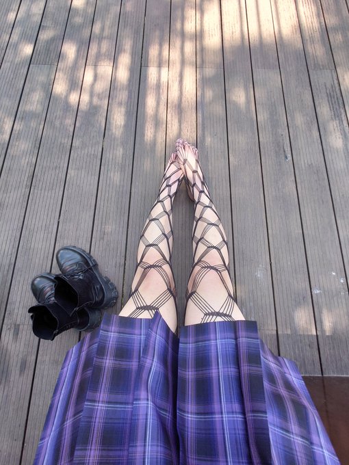 玉足？ 酸臭汗脚！ #伪娘 #裸足 #渔网袜 https://t.co/leuXpEKUHP<a href="/tag/%E4%BC%AA%E5%A8%98"class="tags">#伪娘</a><a href="/tag/%E8%A3%B8%E8%B6%B3"class="tags">#裸足</a><a href="/tag/%E6%B8%94%E7%BD%91%E8%A2%9C"class="tags">#渔网袜</a>