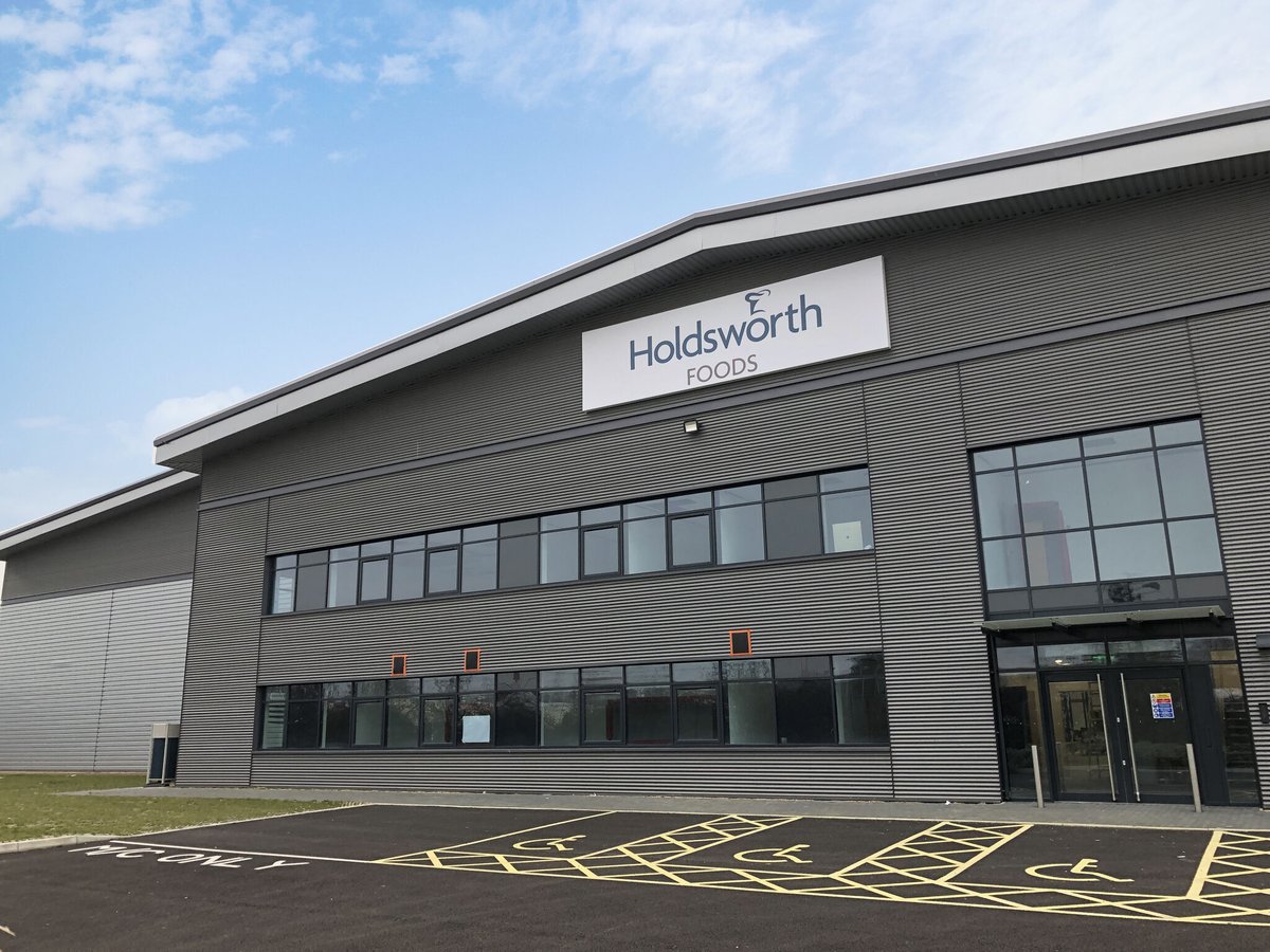 Don't look down! 👀

We manufactured, printed and installed these large signs for Holdsworth Foods. 

💡 Illuminated #signage visible from the road, help promote the Holdsworth brand.
✨ Large branded #signs on the building help delivery drivers find the site.