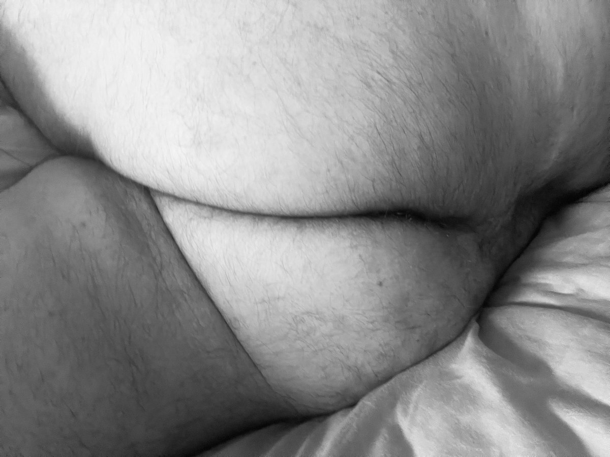 bnigey2's tweet photo. Good morning on this wet Humpday. Hope you all have a good one. Just s little bit bump to keep you all entertained. Who’s in.
#hairy #Humpdayhappiness #daddies #cubs #bears #arseout https://t.co/yqF3KhaIgS