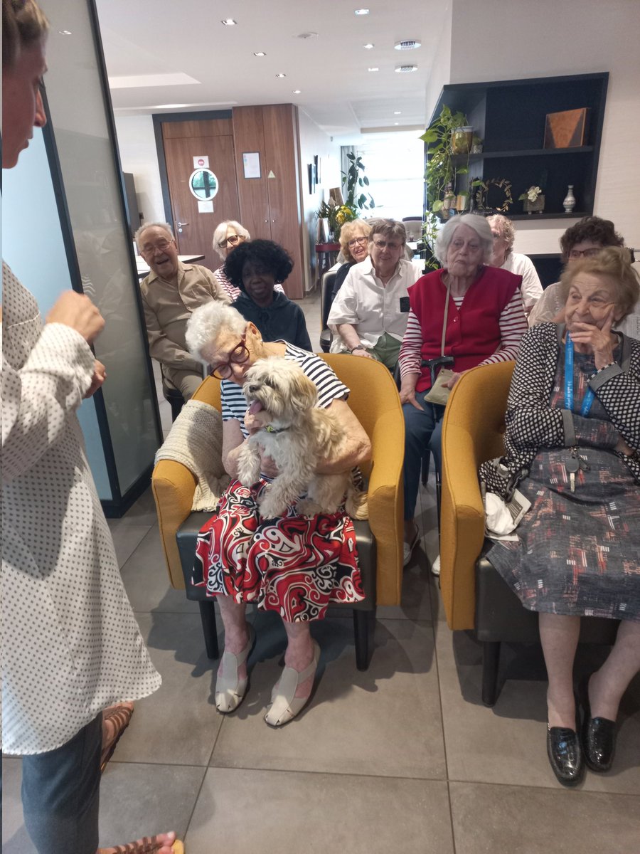 Une nouveauté au <a href="/SenSaintMande/">les Jardins d'Arcadie de Saint-Mandé</a>  : #mediationanimale. Cet atelier apporte à la personne : du soulagement, de la motivation, de l'activité, lui donne envie de participer, favorise la communication, mais surtout lui permet de trouver un moment de réconfort, de joie et de partage.