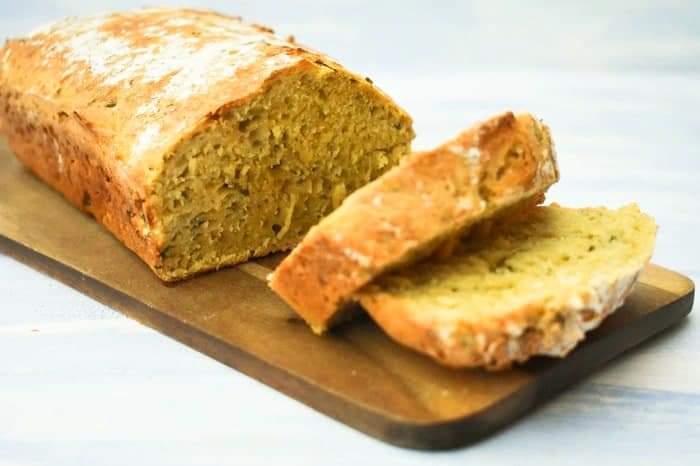 vegan_lunch_box's tweet image. From the lunchbox today an easy no yeast, no knead cheese and chive bread. It's like magic!
theveganlunchbox.co.uk/vegan-cheese-c…
#nokneadbread #beerbread