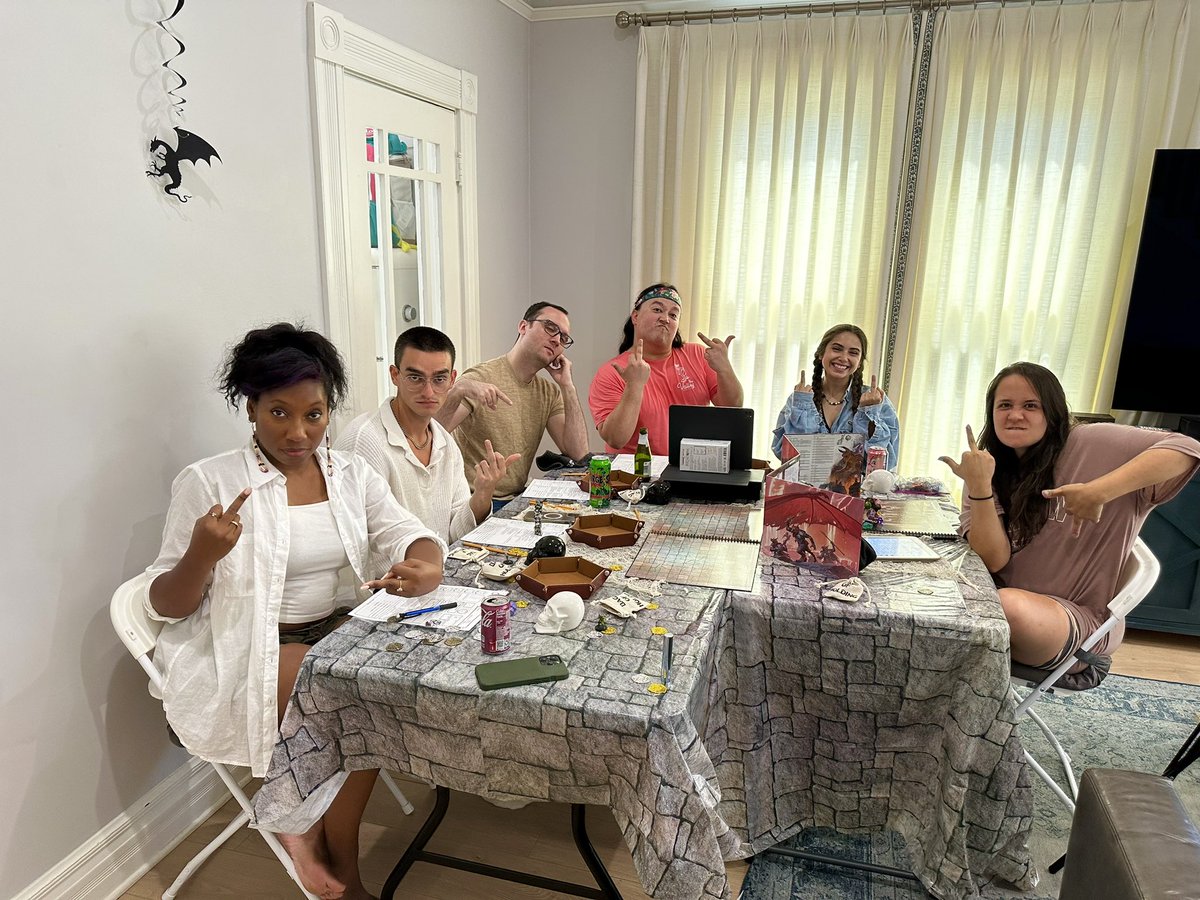 LucasBrownEyes's tweet photo. Fourth of July BBQ? 

Try an all Indigenous Dungeons and Dragons game with empanadas. 

@NDND_Official @kellylynnedang @sienaeast @AzieDee @joeytainment @thedoophus https://t.co/b3BGyosM9F