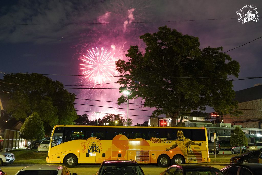 TexasSuperKings's tweet photo. Celebrating the 4th of July! 🎉💛

#whistlefortexas https://t.co/XeGvm347Lj