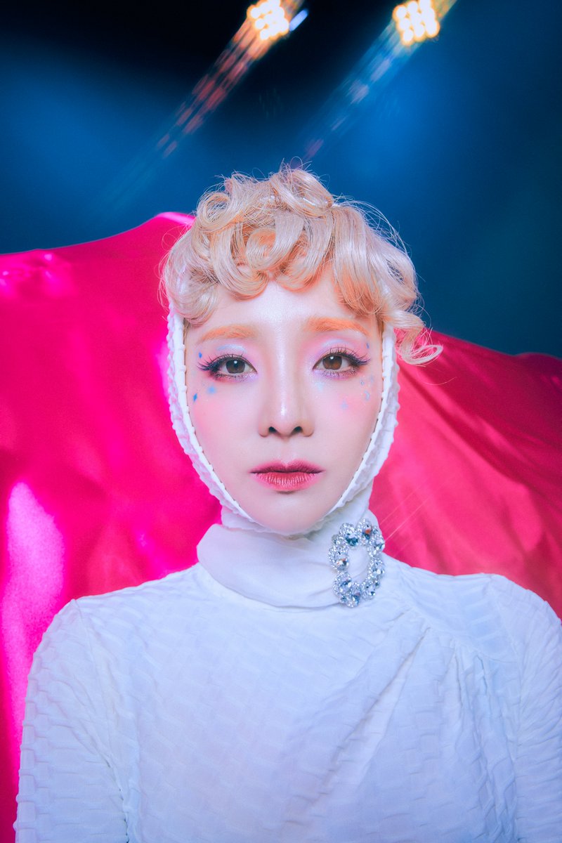 SANDARAxARADNAS's tweet photo. CONCEPT PHOTO #3

🤍💖💎⛲

Sandara Park Digital EP 
〖𝐒𝐀𝐍𝐃𝐀𝐑𝐀 𝐏𝐀𝐑𝐊〗
🎡 2023.07.12 6PM (KST)

#산다라박 #SandaraPark
#FESTIVAL https://t.co/2h12oYTjNm