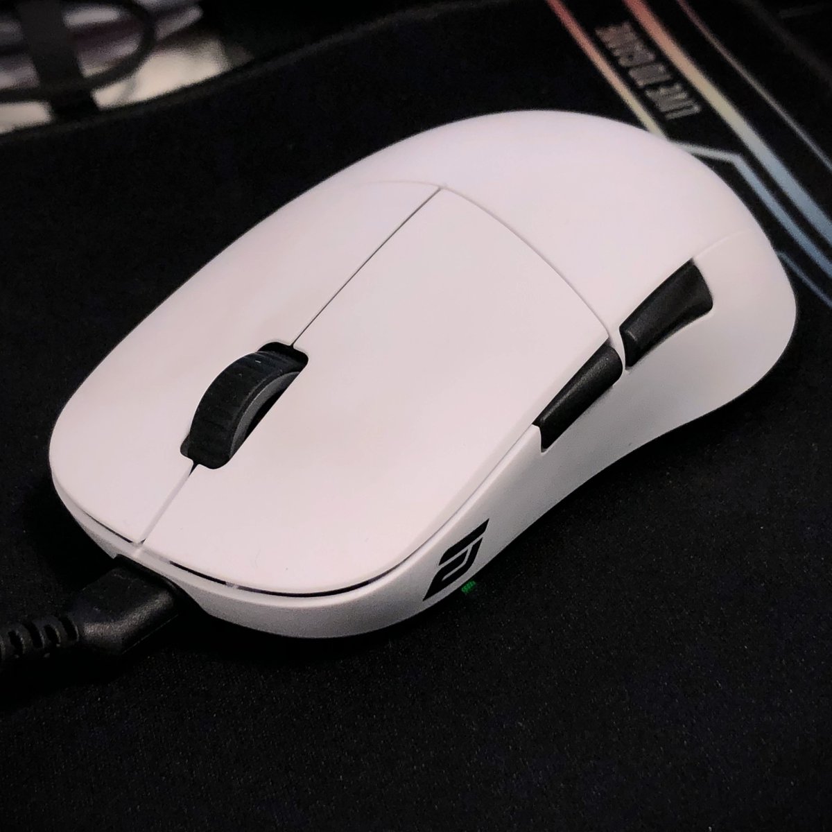 pk_machida's tweet photo. EndgameGearの新定番ワイヤレスマウス『XM2we』白モデル、入荷いたしました!!
サンプルもございますので、興味がありましたらスタッフにお声掛け下さいませ🙇♂️
担当スタッフいちおしのゲーミングマウスです!
#endgamegear #xm2we https://t.co/emY0feYy1D
