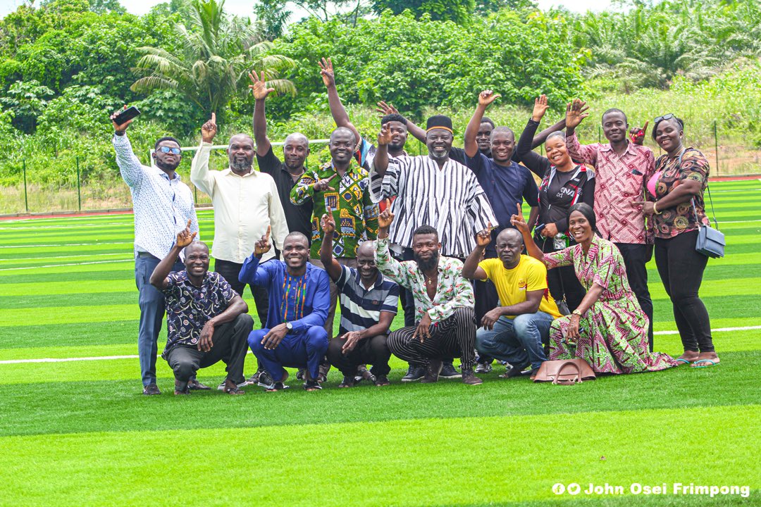 JohnOFrimpong's tweet photo. Later in the day, I went to inspect the newly constructed Astroturf Park which is ready for commissioning at New Abirem. Thanks to Ghana Gas Company (Sponsor) https://t.co/mEaLonsaQ1