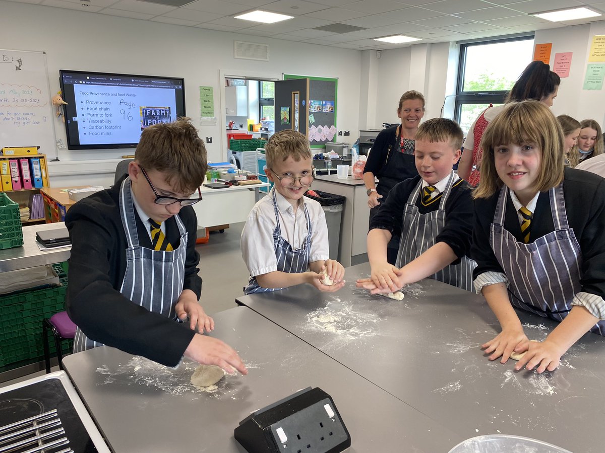 This term we have been very fortunate to meet some brilliant people with unique skills. We would like to say a big thank you to everyone that has shared their knowledge and given us the opportunity to try new things. <a href="/hapiCymru/">hapiCymru</a> <a href="/ValeSportsTeam1/">Vale Sports Team||Tim Chwaraeon y Fro</a> <a href="/MCD_ance/">Motion Control Dance</a> <a href="/vysvale/">Vale Youth Service</a> <a href="/SkateAcademyUK/">Skateboard Academy UK</a>