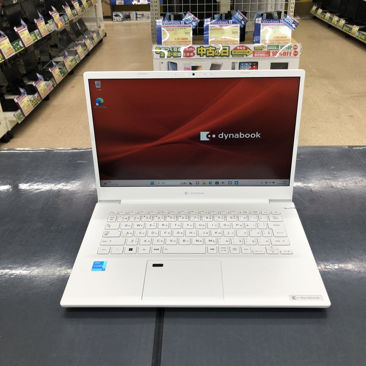 pk_yamagata's tweet photo. 🎉中古入荷情報🎉
Dynabook製 #モバイルノート 入荷しました🥳
14インチ #フルHD 液晶
パールホワイトで状態良好です‼️
【OS】Windows 11 Home
【CPU】 #Corei3 1115G4
【メモリ】DDR4 8GB
【容量】SSD256GB
【価格】59,980円(税込)
本日ですと中古の日で10%OFFに‼️
#パソコン工房 #山形 #中古PC https://t.co/g5rxUyH1If