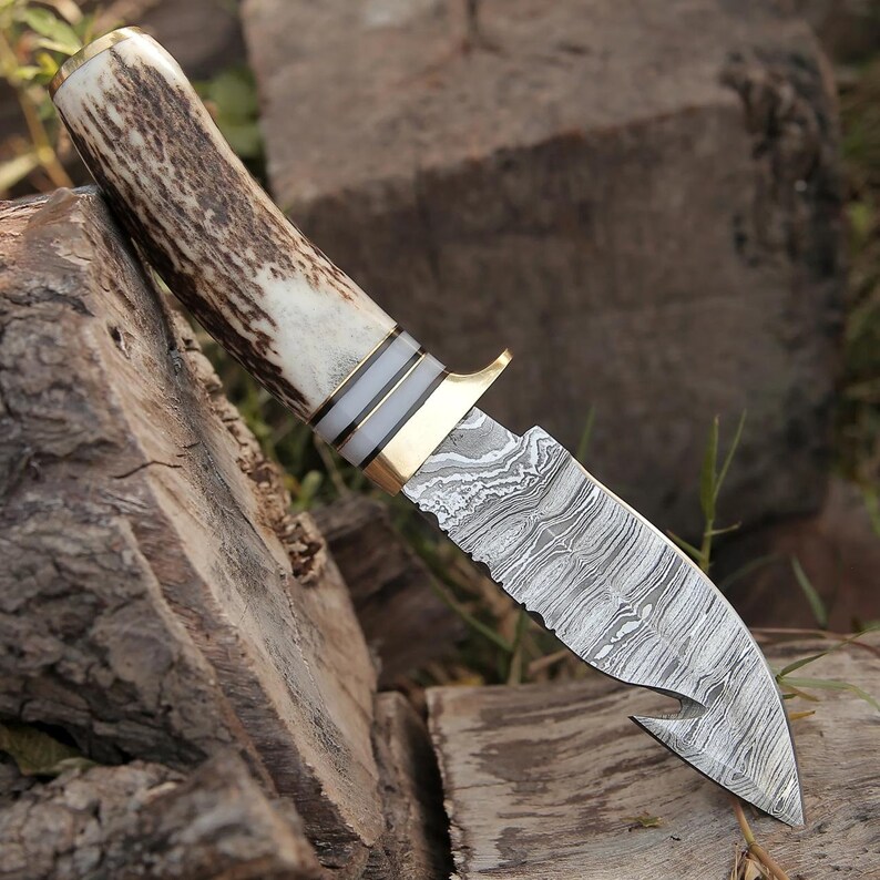 ShDamascus's tweet photo. Custom Handmade Damascus Steel Beautiful Hunting Knife For Sale
💠 If Anyone Want to Buy This Come into Inbox.
💠 It will come with Free leather Sheath .

#knife #knives #damascus #hunting #outdoor #outdoors #capming #USA https://t.co/6RWwTLihe4