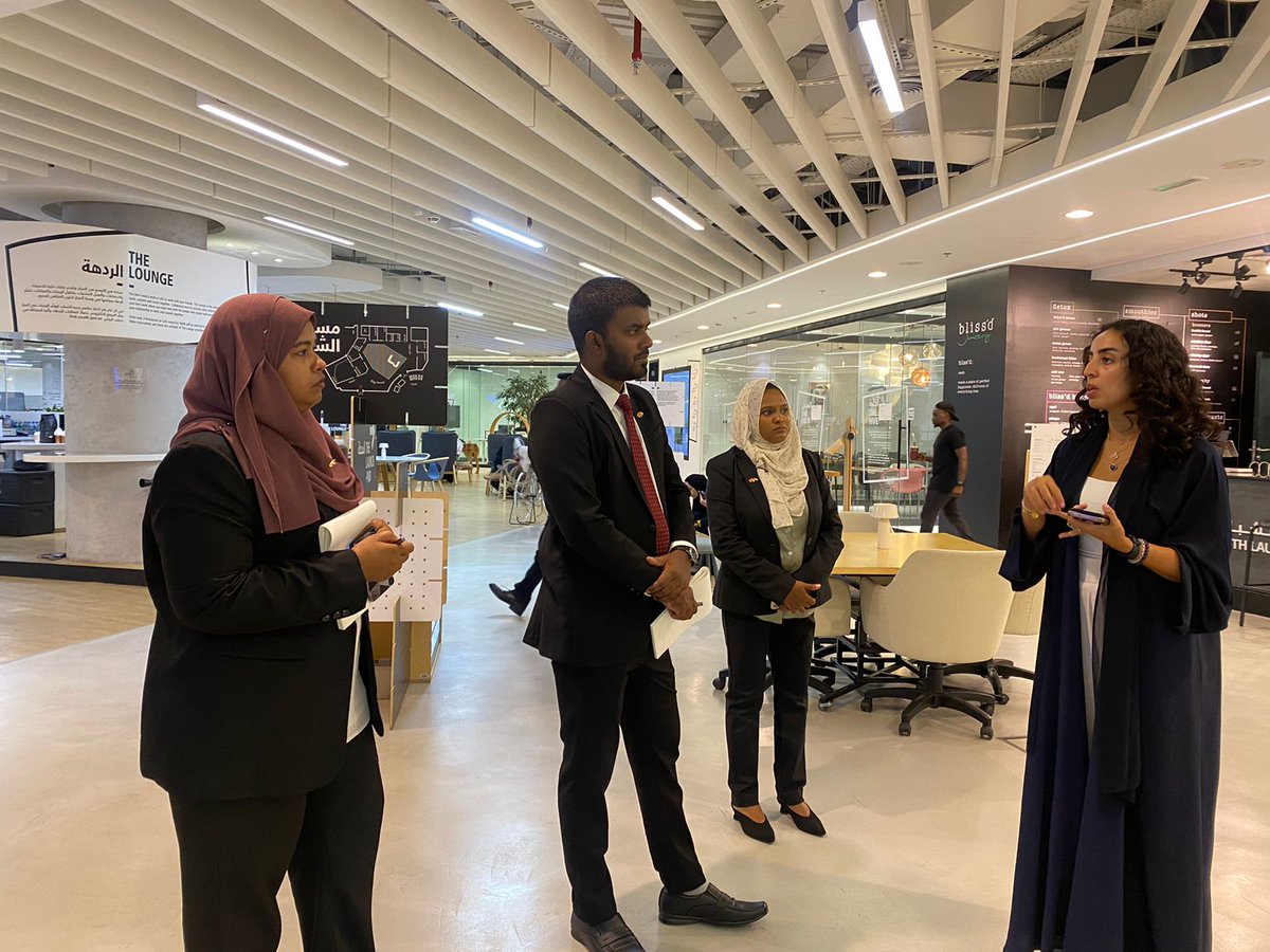 pstumv's tweet photo. Group2,The Citizen Engagement team
visited the #FederalYouthAuthority, to learn about the initiatives in place to empower &amp; engage young adults in vital sectors. A tour around the Youth Hub was an amazing experience too. @UAE_GLP 
@Govexchangeae
@governmentmv https://t.co/Fr1W6OSnHE