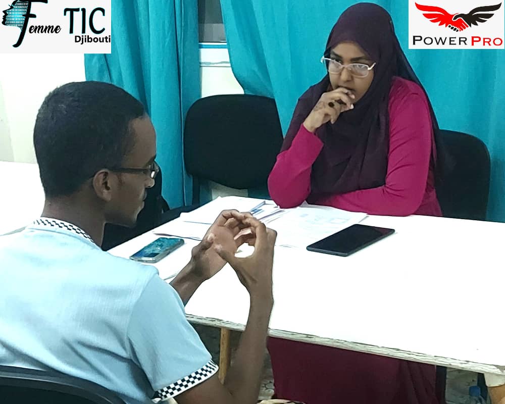 PowerPro_Dj's tweet photo. La simulation des entraînement des d'entretiens d'embauche encadrer par la juridiction de madame Ayan Abdi Aden  qui s'était déroulé le lundi 19 juin 2023 au sein du CDC de Q3 à été achève par une réussite et dynamisme. #1000CV @FemmeTicDjibout https://t.co/LViJh7KZJb