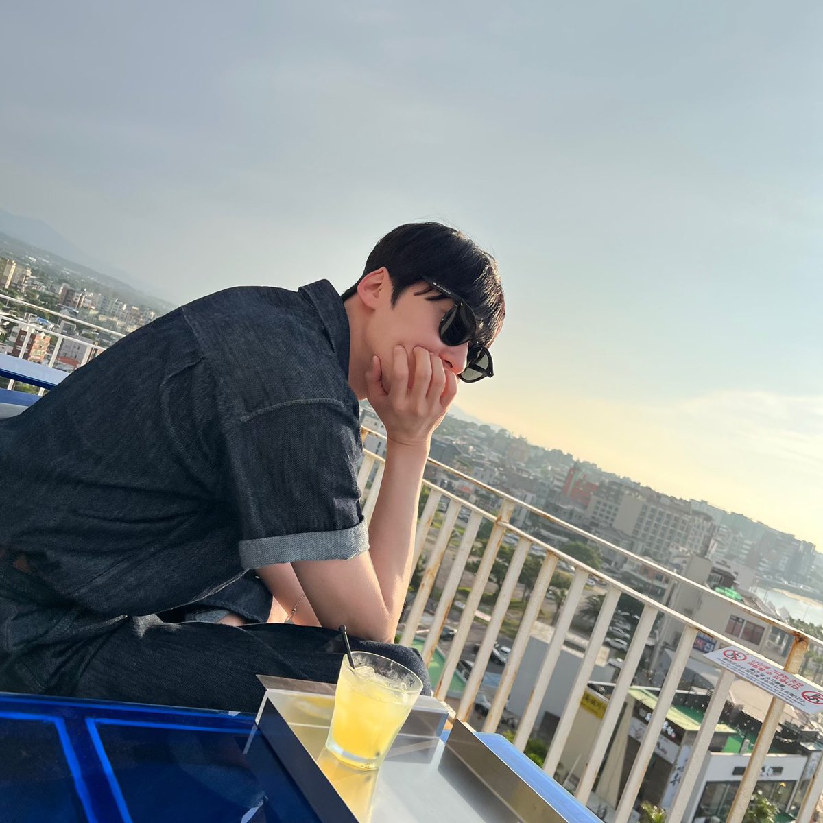 official_ONEUS's tweet photo. [#건희]
☀️☁️ https://t.co/JGkH3eAnFn
