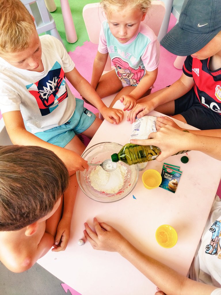 Cassandra Graikowski tweet media