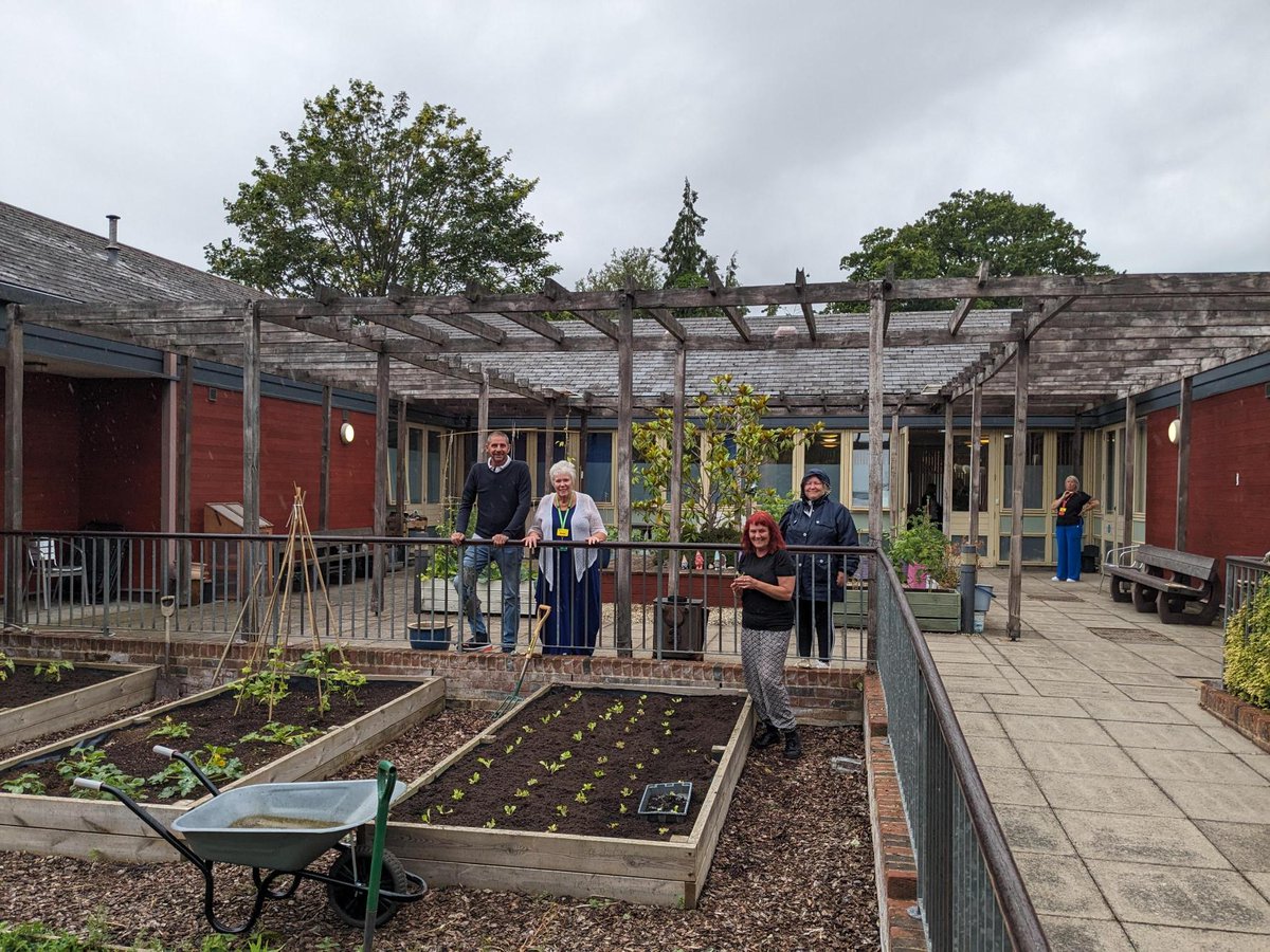 Green_ELFT's tweet photo. On the 75th birthday of the NHS, at Green ELFT we want to celebrate the people that still make it the greatest healthcare organisation. People like Rosie and all the volunteers at Whichellos Wharf community gardening project are what make it such an amazing place @NHS_ELFT https://t.co/lXS8PupIYy