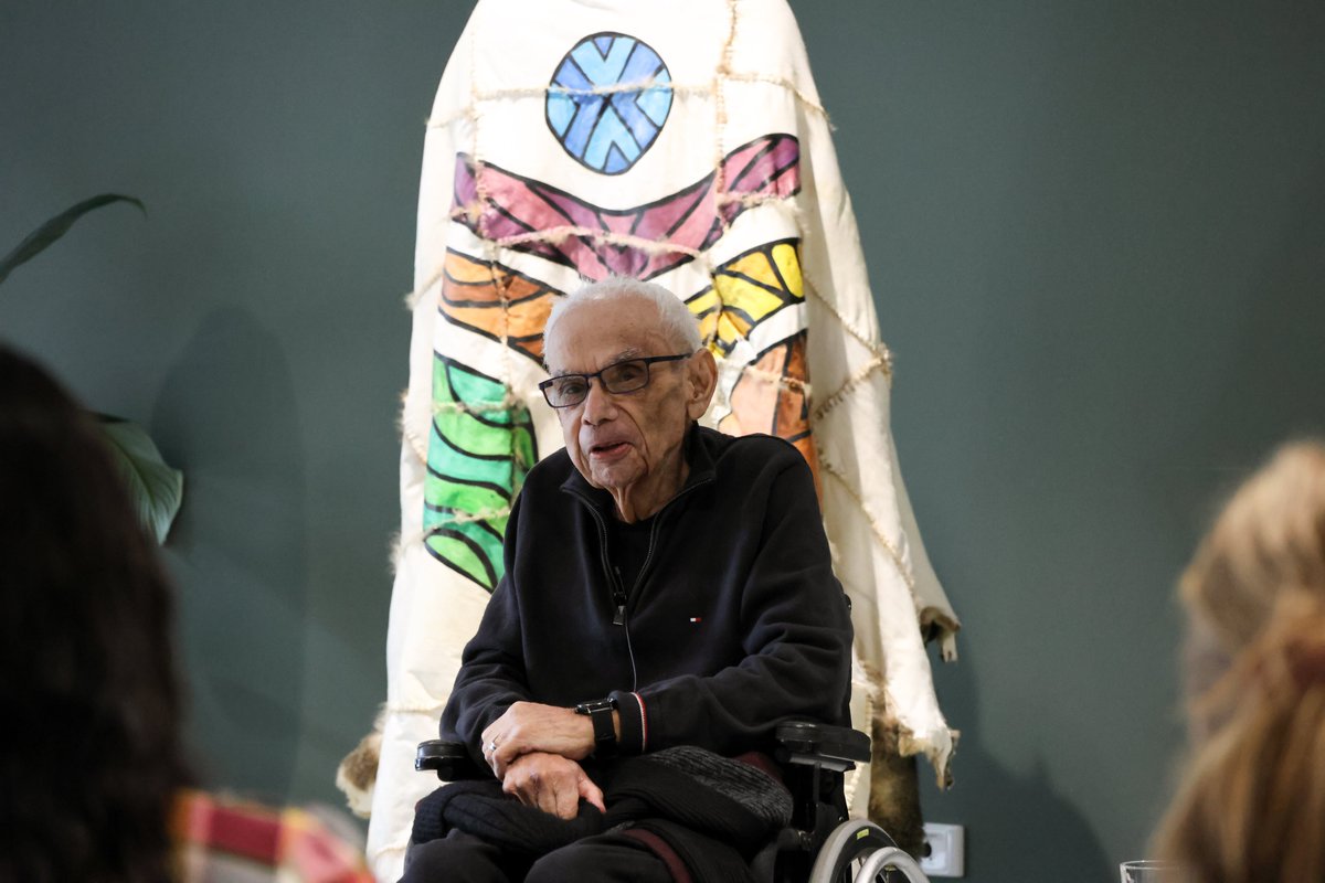 "We want things to be different, to be better than it was. We want people to know us and know our stories" 

Yoorrook Chair Aunty Eleanor Bourke told guests about the critical role of Elders at today's #Yoorrook NAIDOC event alongside Uncle Kevin Coombs

#NAIDOC2023 #ForOurElders