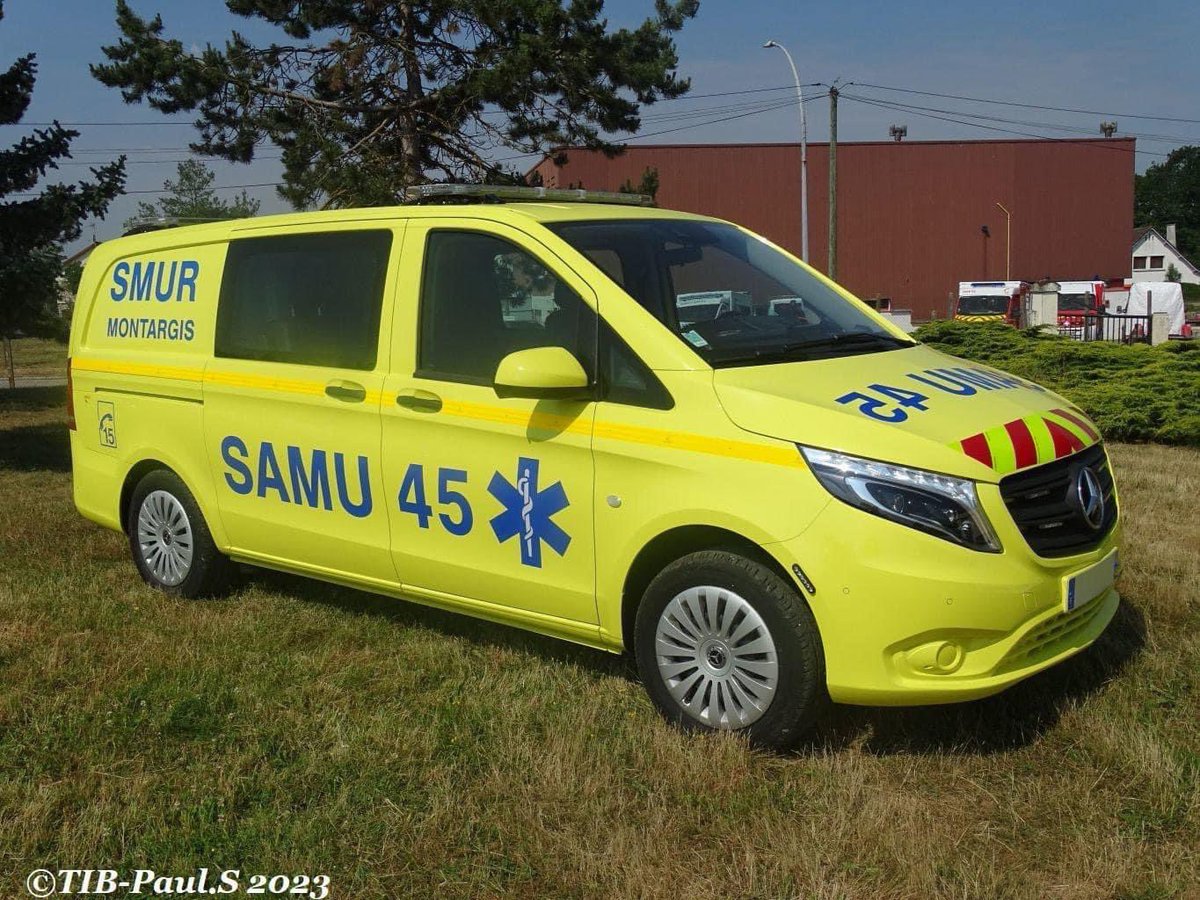 ActuSamu's tweet photo. [ ActuSAMU - SMUR ] : 🟠 Nouveau #VLM pour le #SMUR du Centre Hospitalier de l'Agglomération Montargoise #SAMU45 ⬇️

📸 TIB carrossier constructeur https://t.co/upcZq76pwf