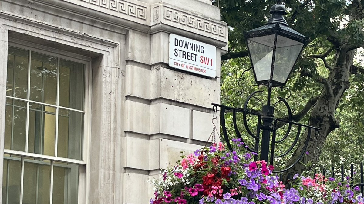 Keep Britain Smiling tweet media