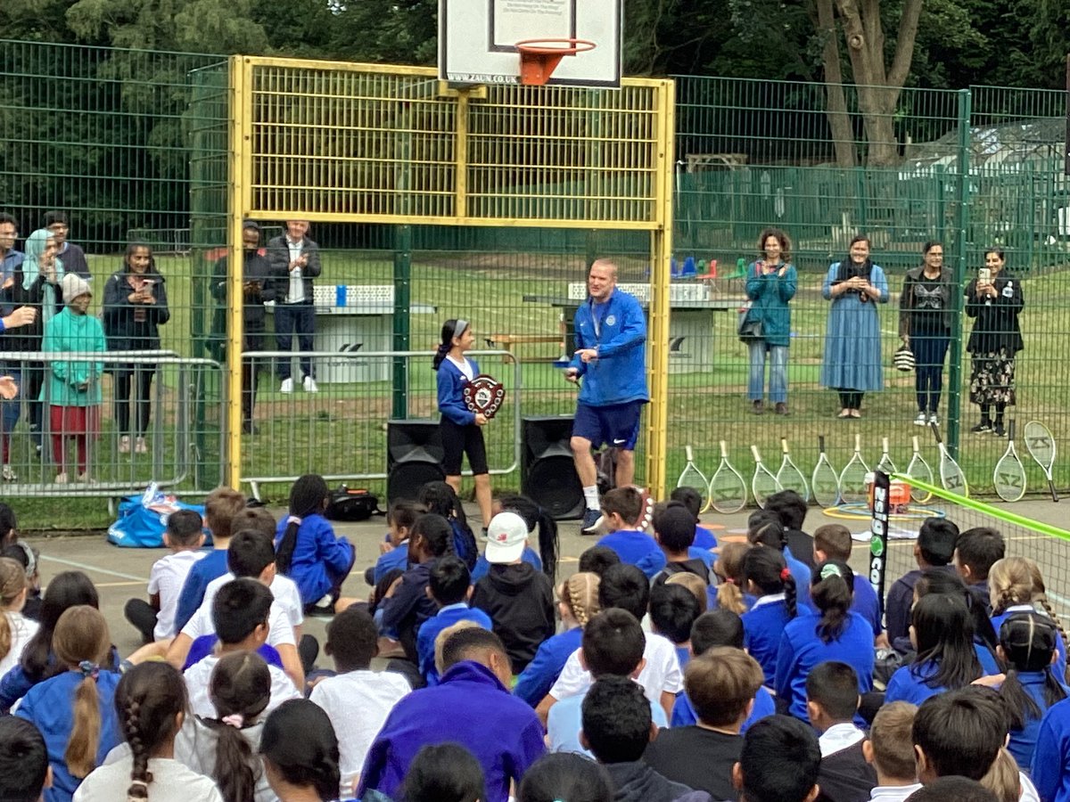 chadvaleprimary's tweet photo. #4vale So proud of our class. We won sports day! https://t.co/41cCRlICgj