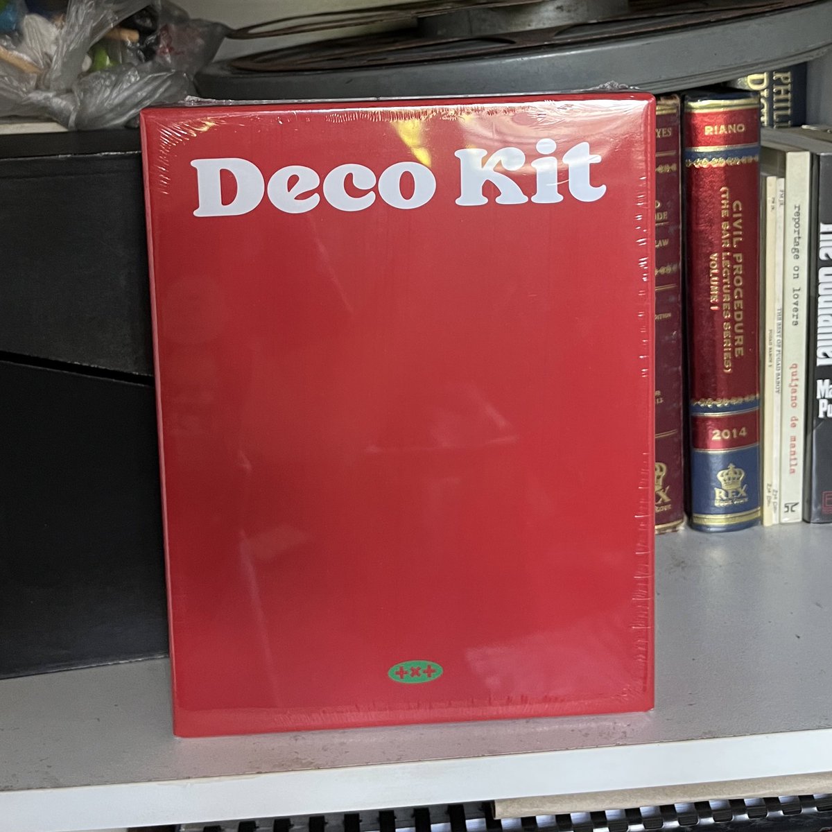 usermyungho's tweet photo. wts lfb ph - SEALED txt deco kit 2022

read notion and pinned b4 claiming!!
- 1500 each + pf (15) + lsf
- payo ; 1 piece available
- dm for a vid of condition of the album
- onhand (will ship once i have packing mats)
- dm/reply to claim! https://t.co/5wq7eyhl7a