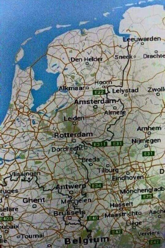 Nederland na de storm! 😂 #storm #coderood