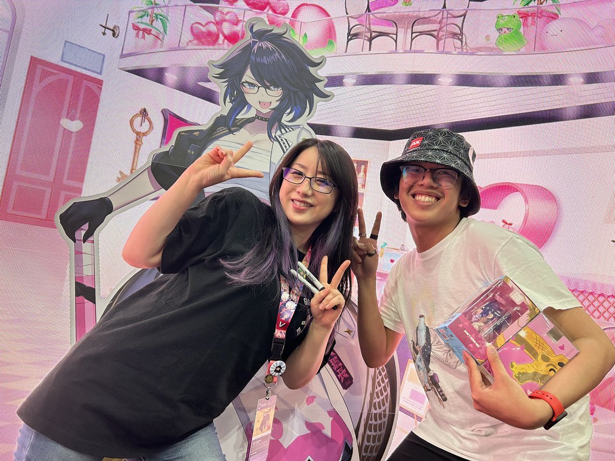 red4mario's tweet photo. THANK YOU KSON!!! Highlight of my entire trip!!! #Kson #Vshojo https://t.co/ZNvQwypvEQ