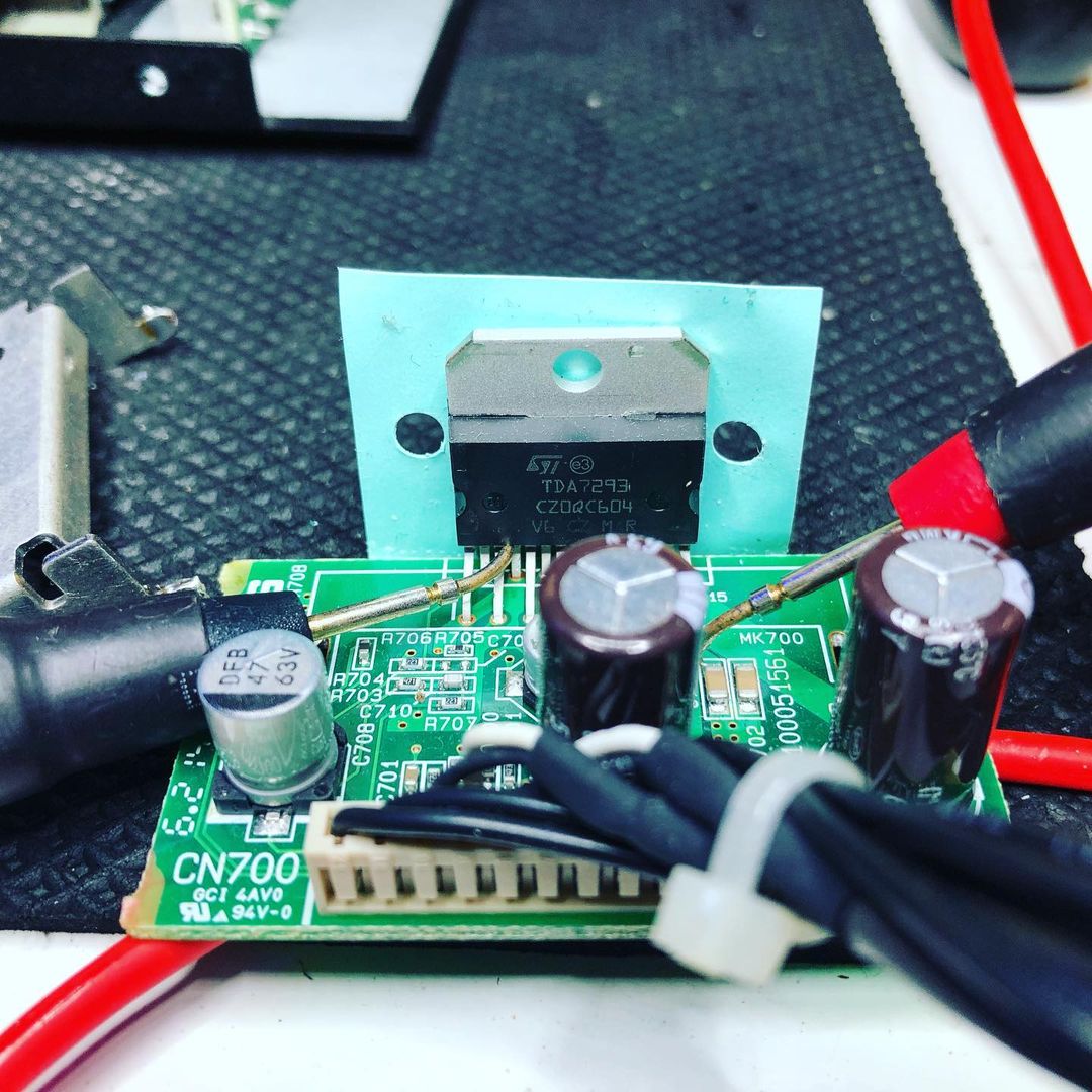 RumbleRepairs's tweet photo. A #bosspedals #roland #Katana50. No sound but still powering up. I found the speaker was dead but thankfully the audio chip survived. New speaker will be ordered and amp should be back up soon 🔊#amplifiers #audiorepair #bosskatana https://t.co/XBMg0Aktyq