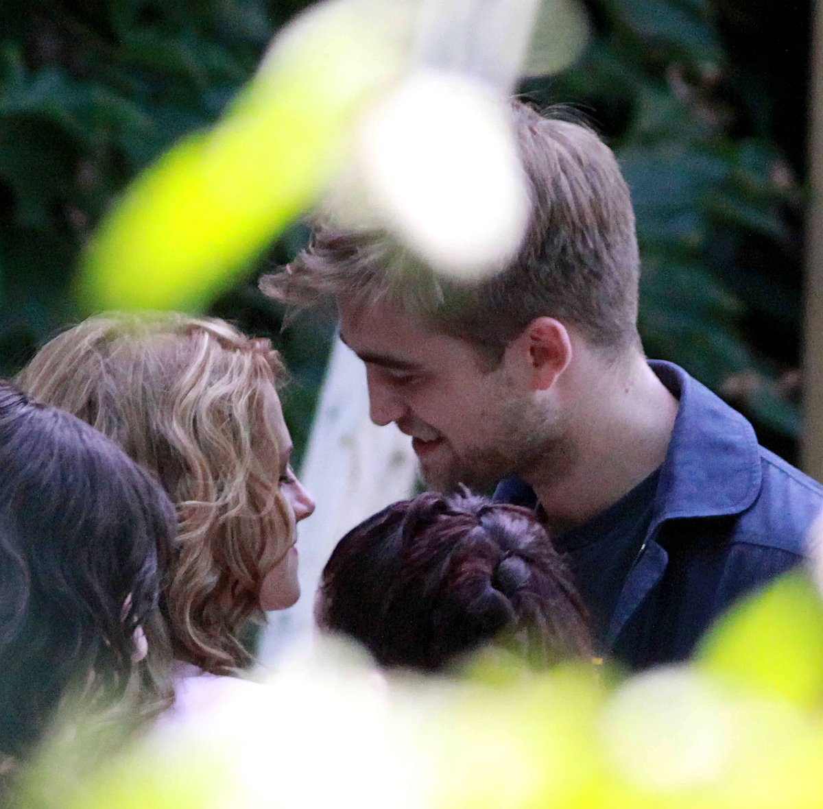 StewbiesChanel's tweet photo. If you’re only gonna see 600 tweets today, let this be one of them.

#robstenIsreal #robstenisunbroken #robstenaretogether https://t.co/MxZ4DYZ70A