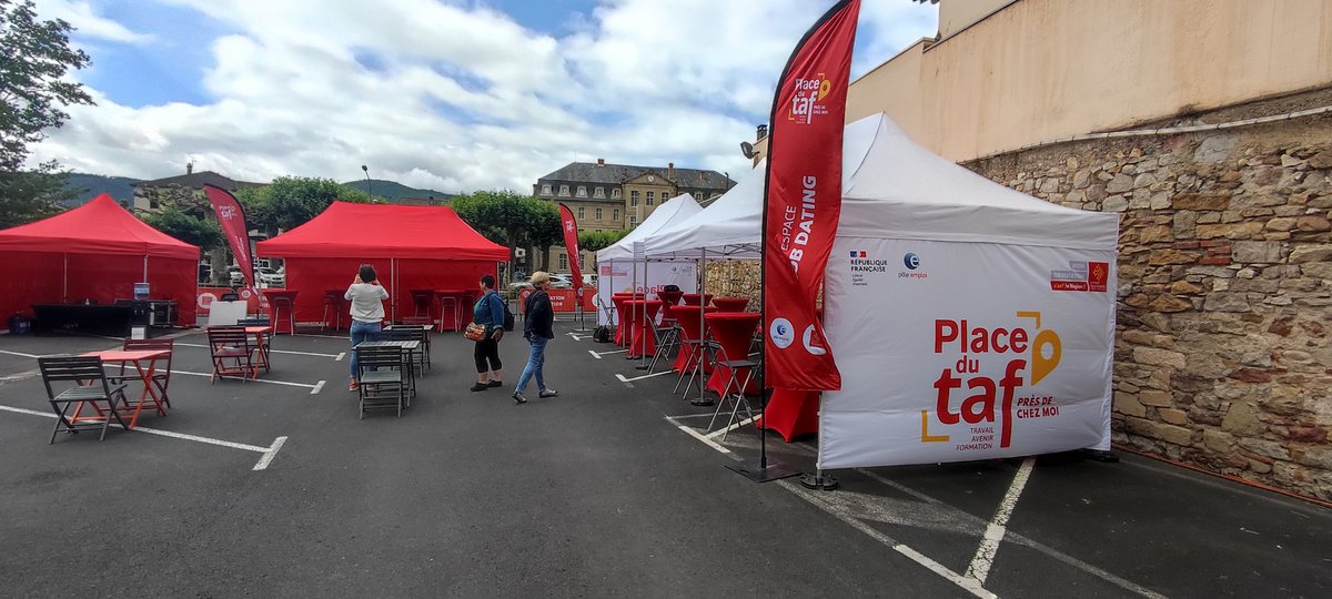 Place du Taf prêt à vous accueillir ! 12 employeurs pour des offres au plus près de votre territoire . Nous vous attendons nombreux. @Poleemploi_oc  <a href="/OLIVIERLara1/">Lara OLIVIER</a> @SandRobert_PE82