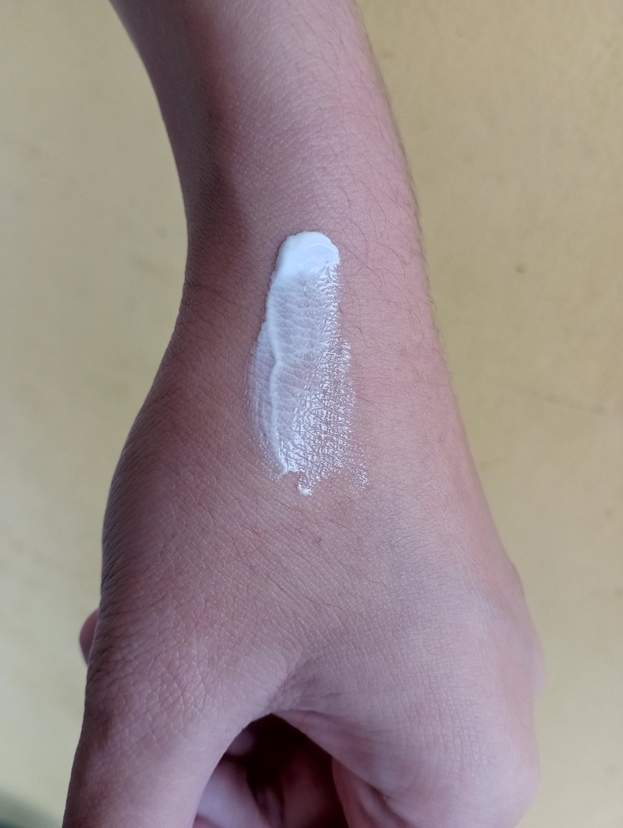ꔛ Honest Review --> Facetology Triple Care Sunscreen🌻💜

Sebelum pake ini aku pake true to skin sun friends sunscreen tapi malah nimbulin small bumps kayak whiteheads di muka aku ╥﹏╥

cont-