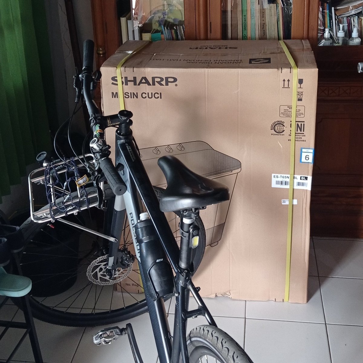 llukashari's tweet photo. Kelong meneh rasido tuku F1Z R ne ngeneki. https://t.co/9aLIlW14gU