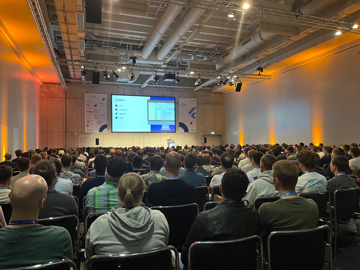 coder_jedi's tweet image. And it has started🤩

#FlutterCon