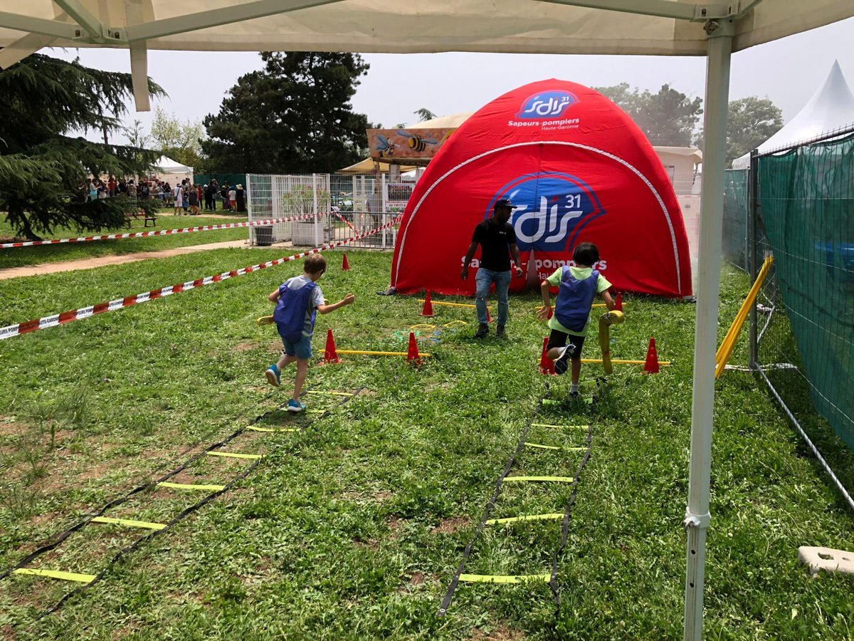 Jeudi dernier, les sapeurs-#pompiers de la <a href="/HauteGaronne/">Haute-Garonne</a> ont participé à la journée Uni-forms organisée par la ville de Blagnac. Un bel après-midi enrichi de rencontres et d’ateliers qui a été l’occasion pour nos personnels d’expliquer les missions des sapeurs-#pompiers.