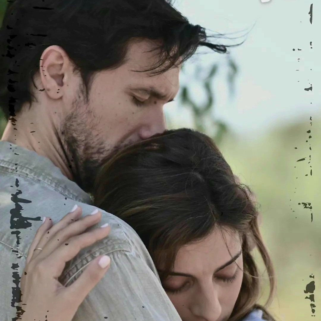 BoleKostantina's tweet photo. Η φωτο βγάζει τόσα συναισθήματα και που να τους βλεπαμε και πανω απο 30"...μονο γι αυτούς ακομα εδω...#AAmazi
#Orfeas
#Xristina
#sasmos https://t.co/UNGDyyxlLC