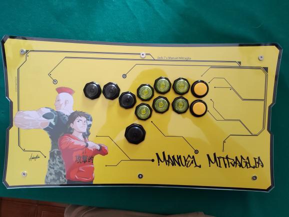 XBattleMonkeyX's tweet photo. A build from Italy🔥🔥🔥
-Case Blade-X
-#Brookgamingfans  ps4+ board
-#gamerfingers + #sanwa buttons
-Artwork by customer and BattleMonkey

-Visit https://t.co/RveNMm2t1A for more!!!

#tekken8 #tekkenjack #hitbox #mixbox #allbutton #fightstick #arcadestick #arcade #fightstickart https://t.co/dMfq10SFk2