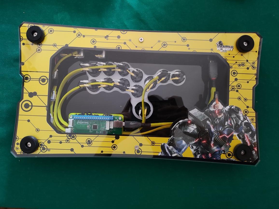 XBattleMonkeyX's tweet photo. A build from Italy🔥🔥🔥
-Case Blade-X
-#Brookgamingfans  ps4+ board
-#gamerfingers + #sanwa buttons
-Artwork by customer and BattleMonkey

-Visit https://t.co/RveNMm2t1A for more!!!

#tekken8 #tekkenjack #hitbox #mixbox #allbutton #fightstick #arcadestick #arcade #fightstickart https://t.co/dMfq10SFk2