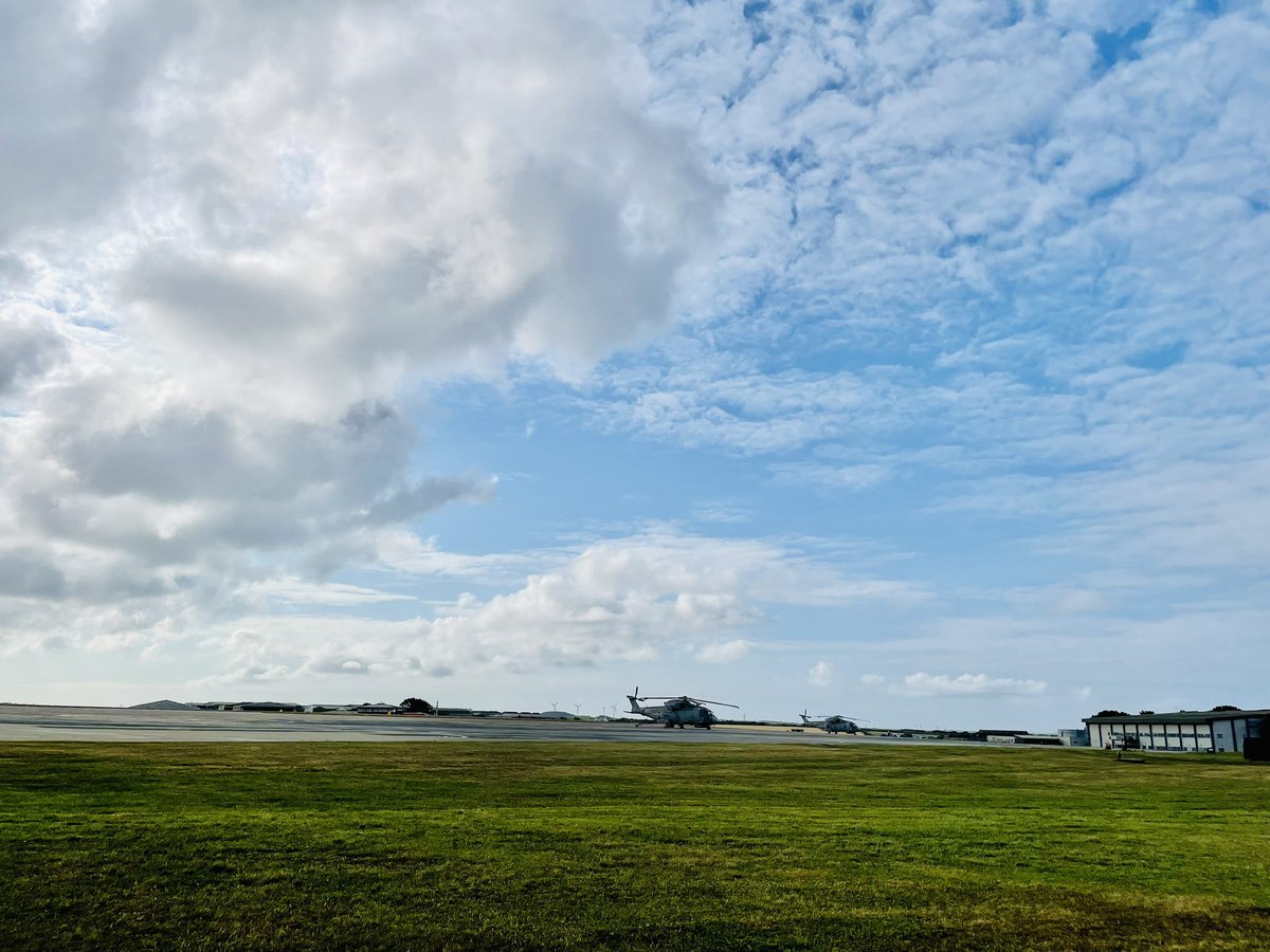 Wind_Wx_Waves's tweet photo. Good morning! 🌤️🚁 #cloudspotter https://t.co/9Y3R9FiBHF