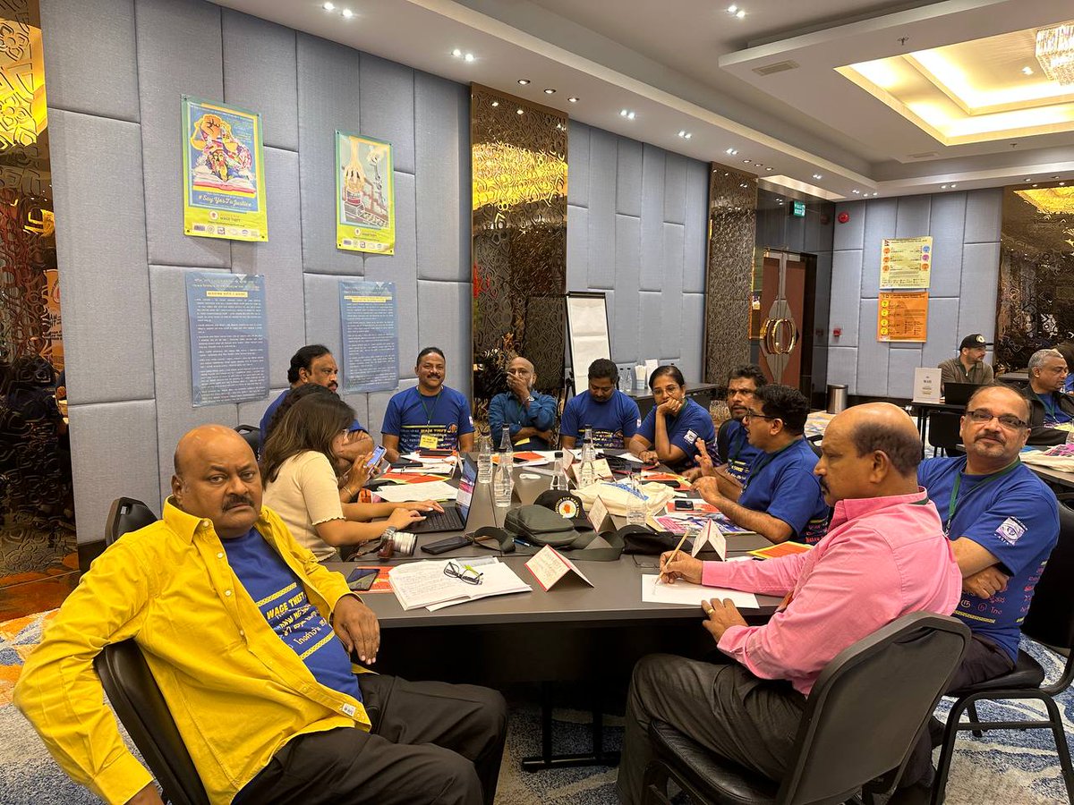 mfasia_'s tweet photo. Day 3 of Empowering the Migrant Rights Agenda opens with a dynamic breakout session on the GFMD and its thematics. Participants share insightful perspectives on the major issues faced by migrants and the recommendations they have for both CoOs  &amp;  CoDs
#MigrantsVoicesMFA https://t.co/yuwc0hQGPq