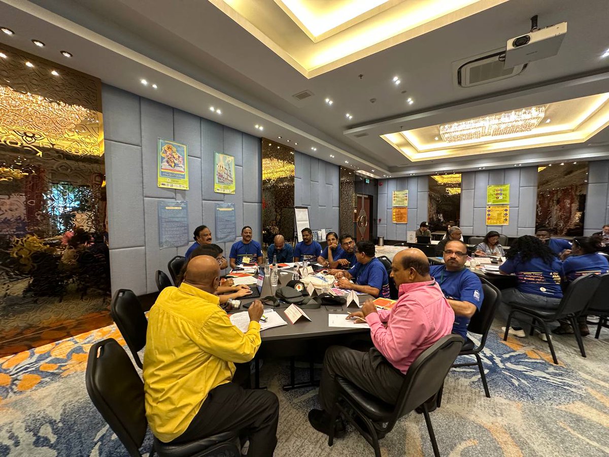 mfasia_'s tweet photo. Day 3 of Empowering the Migrant Rights Agenda opens with a dynamic breakout session on the GFMD and its thematics. Participants share insightful perspectives on the major issues faced by migrants and the recommendations they have for both CoOs  &amp;  CoDs
#MigrantsVoicesMFA https://t.co/yuwc0hQGPq