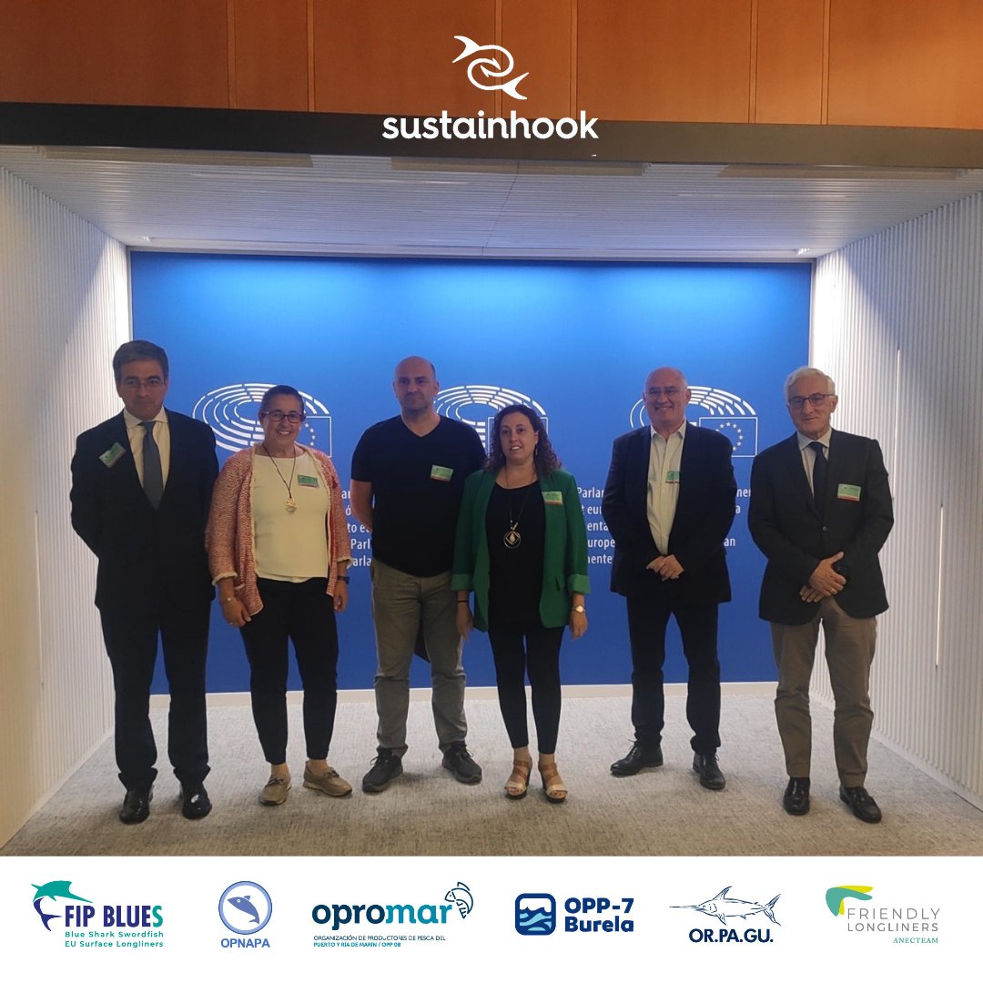 BluesFip's tweet photo. En el día de ayer representantes del #FIPBlues presentaron el proyecto en la sede del Parlamento Europeo en #Bruselas dando a conocer la actividad desarrollada por la #flota de #palangre.
#Sostenibilidad #tintorera #pezespada https://t.co/eEstXuR8Kx