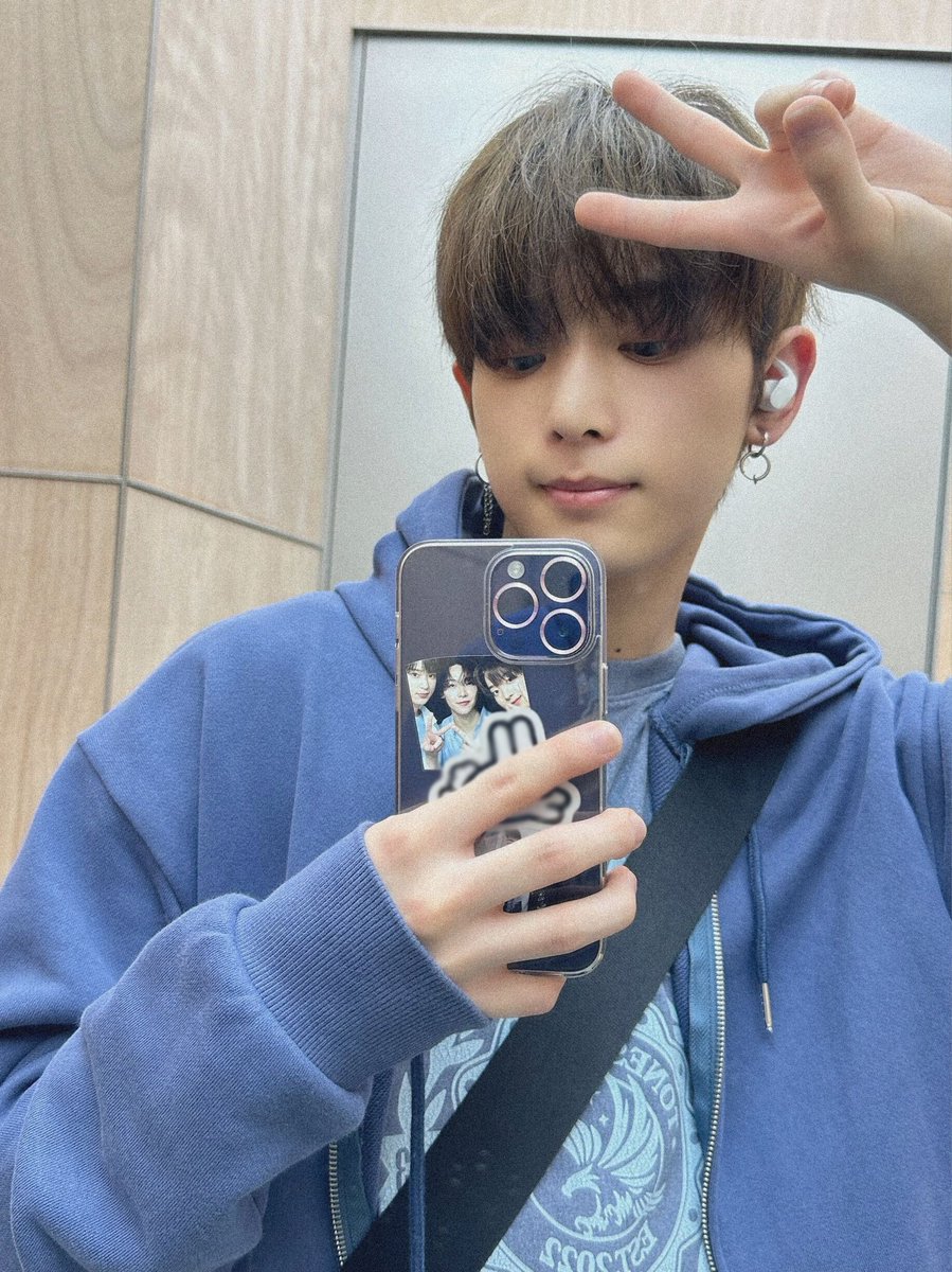 LUNÉ랑 같이 쇼핑 하고 싶다ㅎㅎ 🌙 
#andTEAM #HARUA