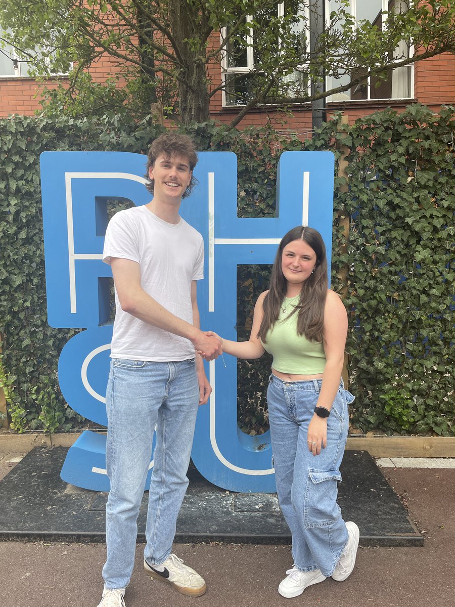 Alastair Copland VP (@rhsusocsport) on Twitter photo Met with the lovely <a href="/ReadingUniSU/">Reading Students’ Union</a> Sabbatical Officers last week! It was great to hear their plans for the next academic year and brainstorm potential collaborations🥰 Met with the lovely <a href="/ReadingUniSU/">Reading Students’ Union</a> Sabbatical Officers last week! It was great to hear their plans for the next academic year and brainstorm potential collaborations🥰