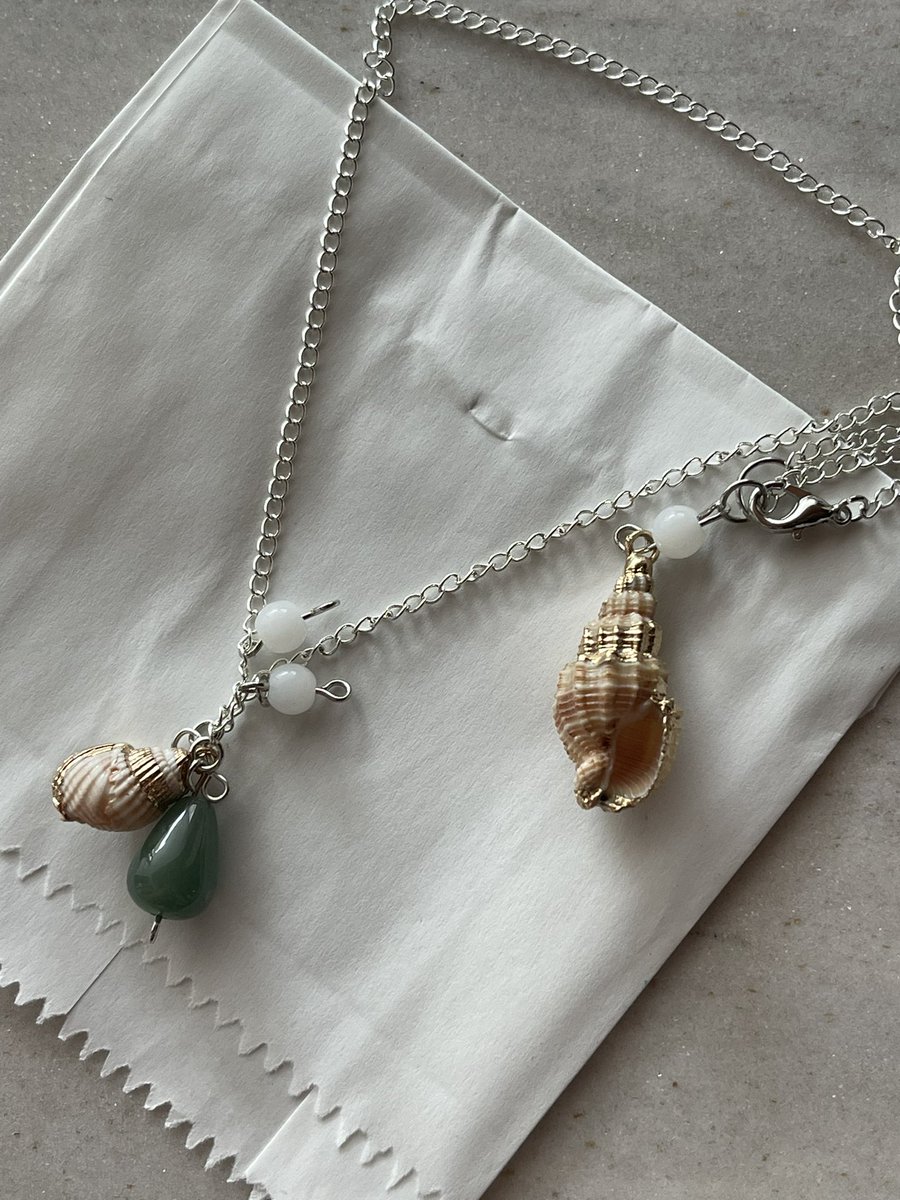 b3lloj0rna's tweet photo. สร้อยคอ พร้อมส่ง #สร้อยคอลูกปัด #สร้อยคอ #handmade #marguerterts https://t.co/scVzeZ5RYM