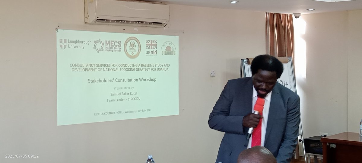 CIRCODU1's tweet photo. @CIRCODU1 in a Stakeholders Consultation Workshop of the finding from the National eCooking Baseline Study and Strategy. Team leader Prof. Samuel Baker Kucel presenting the field findings on eCooking perceptions in Uganda, the barriers, opportunities and recommendations. https://t.co/34YJepWJh6
