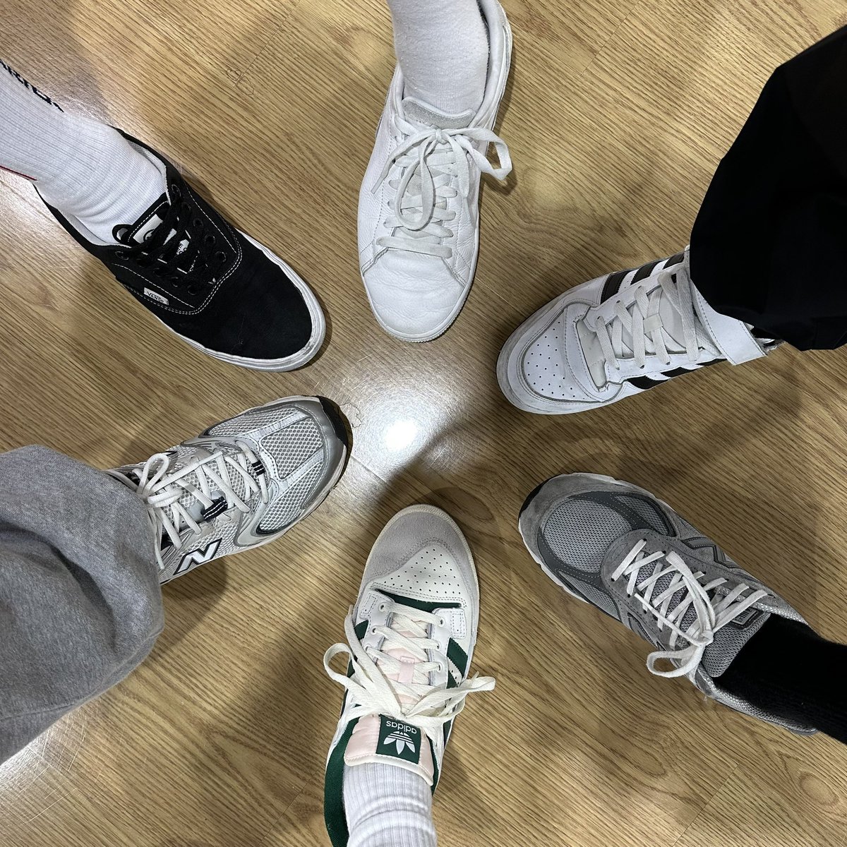 ONFisthenewblk's tweet photo. 오엔에프가 조아 https://t.co/PFgmphI4NR