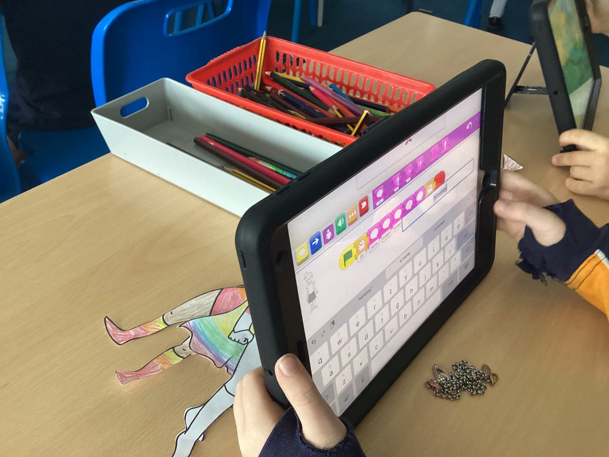 MGLWorld_Abby's tweet photo. @stmichaelscps Year 2 created their own ‘Knock Knock’ jokes on scratch jr today. They loved trying to make their friends laugh and looking at the patterns in their codes. #STMCPComputing #mglcomputing https://t.co/mZqX1HWuY5