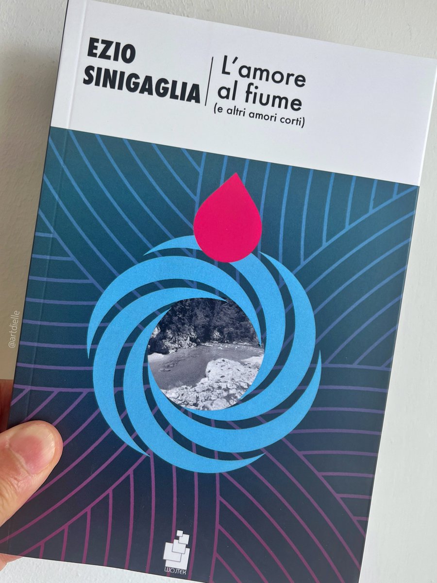 La misteriosa bellezza del paesaggio avvolge quella ancor più misteriosa dei corpi, e niente più della guerra è lontano dai cuori.
L’amore al fiume (e altri amori corti) di Ezio Sinigaglia è da oggi in libreria <a href="/WEdizioni/">Wojtek Edizioni</a> 
Un campo militare estivo fra i boschi, il fiume e un