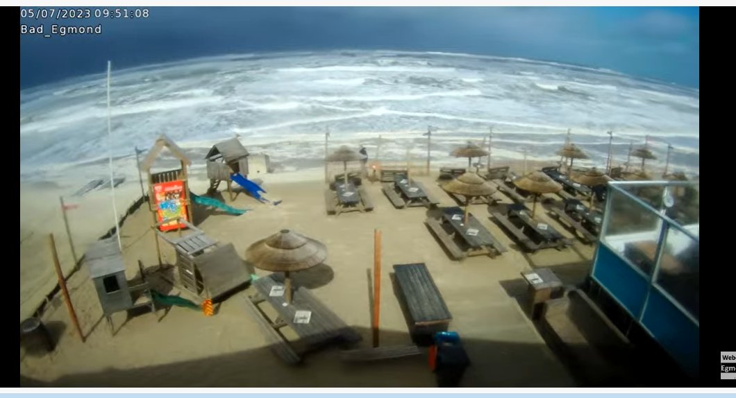 After a winter without significant storms in the #northsea,summer #storm #Poly is giving very strong winds, high waves and a slight surge of 1.25m during mid-tide this morning. 
We're currently looking how sequences like these fit within our long-term #monitoring at #EgmondAanZee